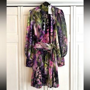 Never worn, Karen Millen, floral Georgette Pleated Woven Mini Dress,10UK and 6US